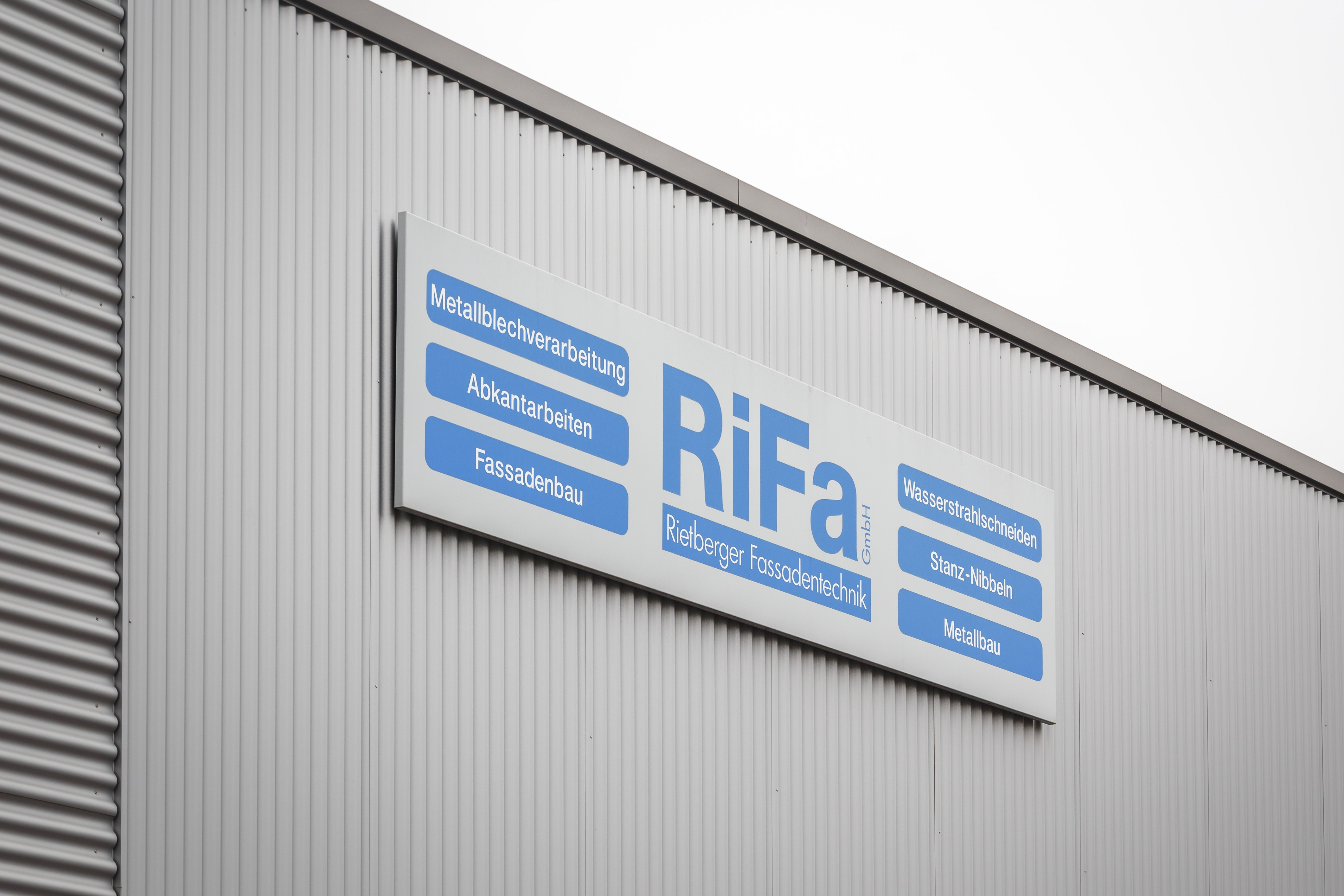 Rifa GmbH Kanttechnik aus Rietberg | Richtungsweisend in der ...